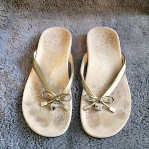 Vionic Bella sandals, size 7